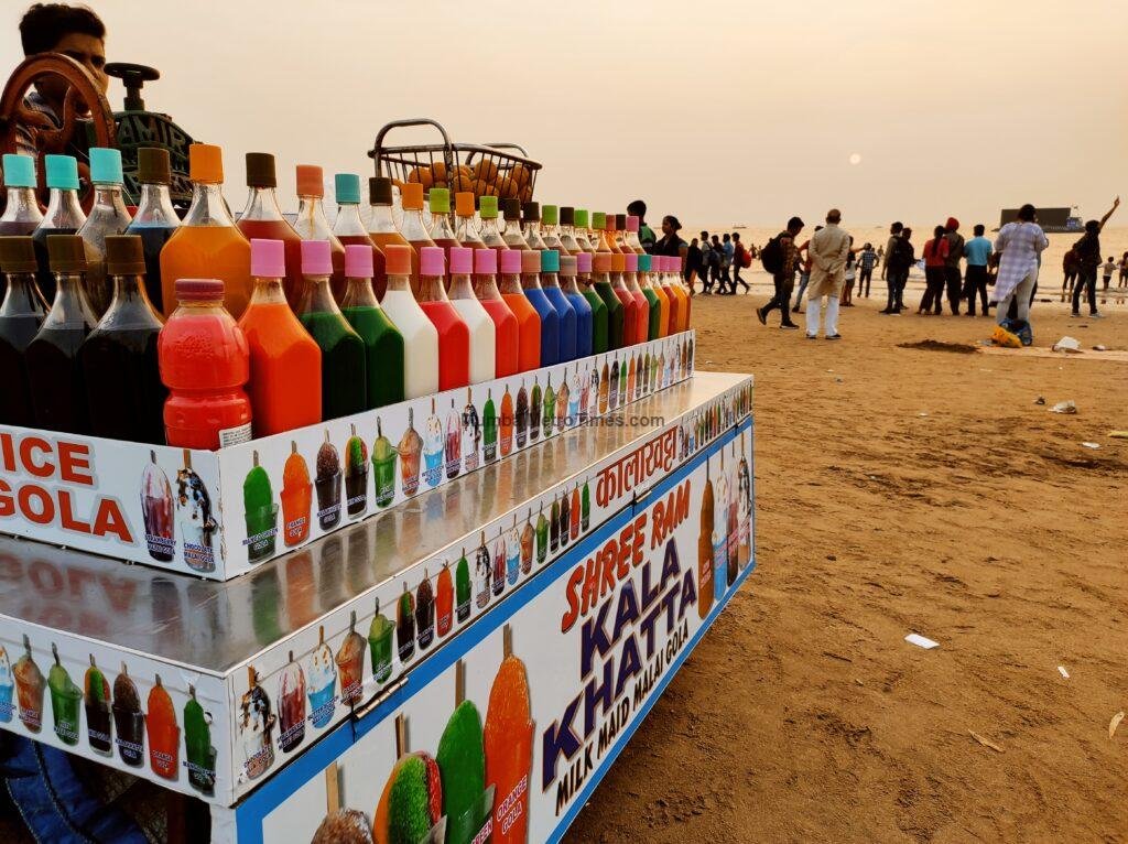 Ice gola and kala khatta stall at Juhu Beach