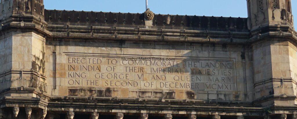 Inscription Message on Gateway of India